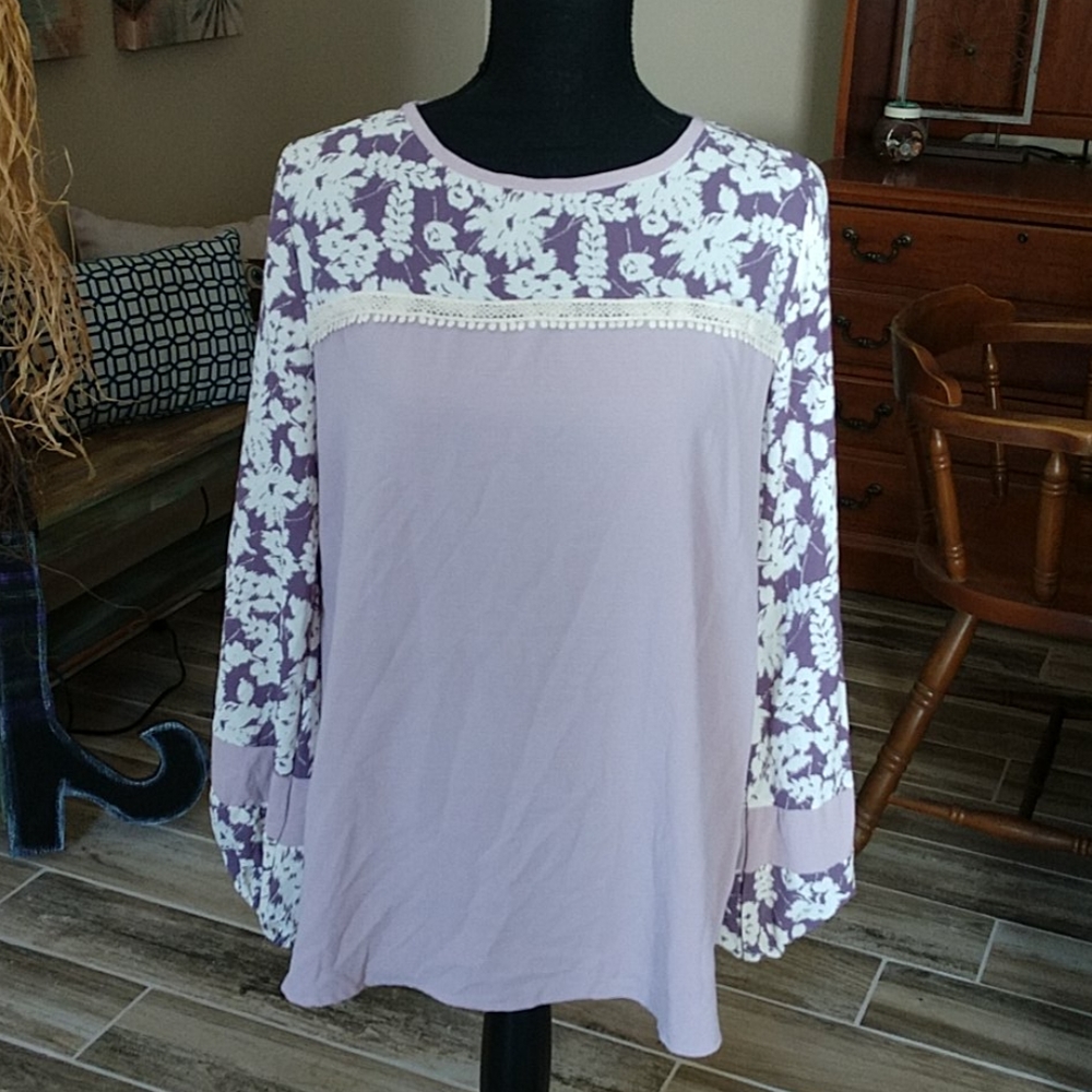 Hailey & co top, size medium